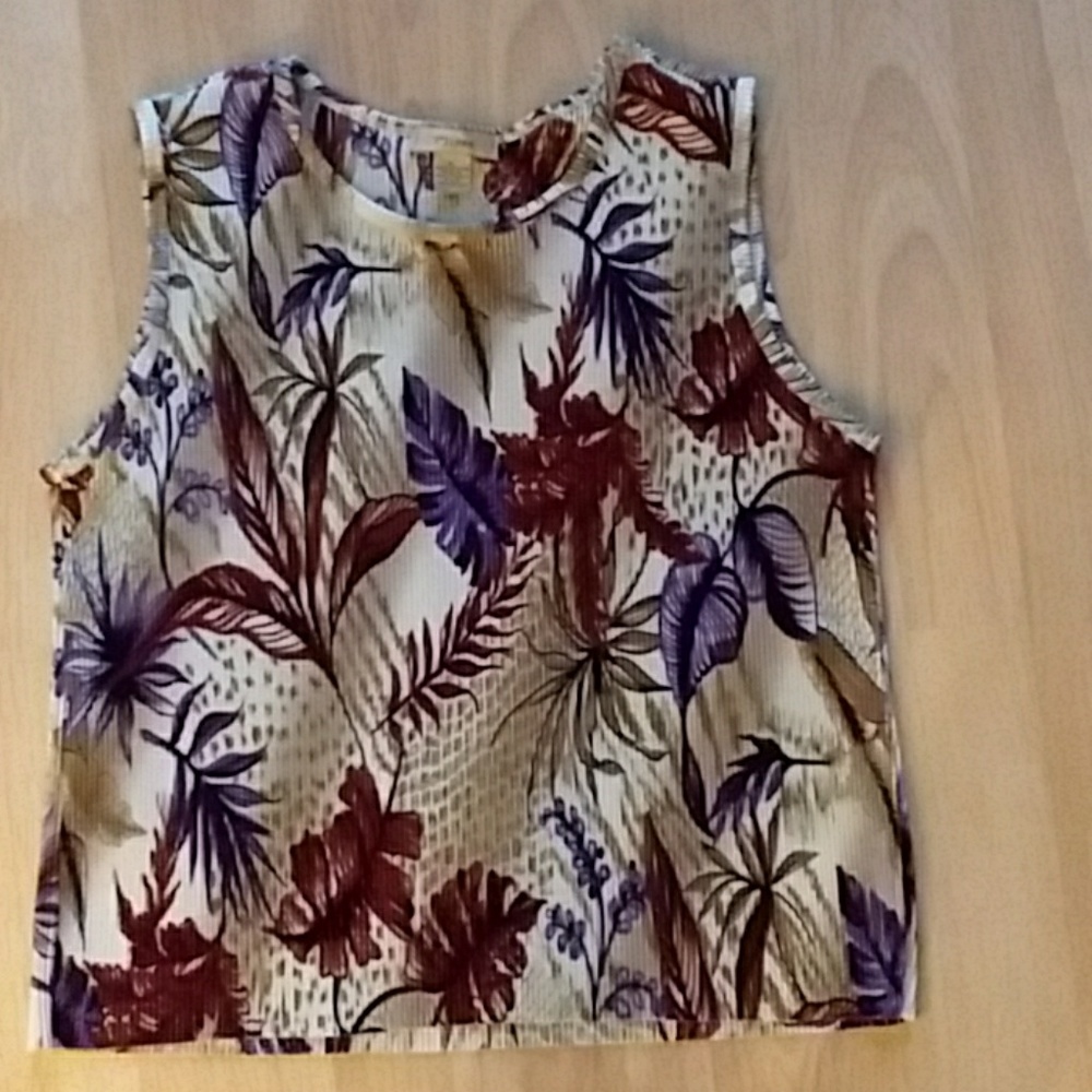 Short sleeve top